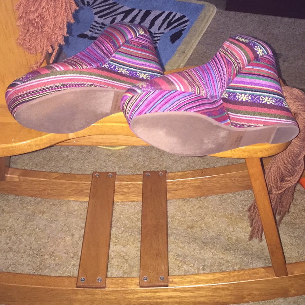 Wedge - Picture 3 of 3
